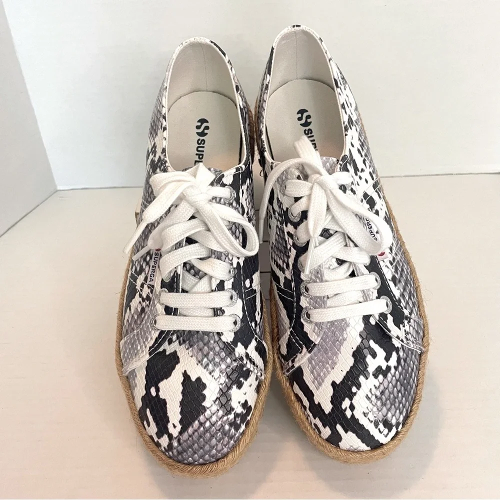 Superga Women's 2730 Pufanropew Summer Sneakers in Natural Snake Print Size 8